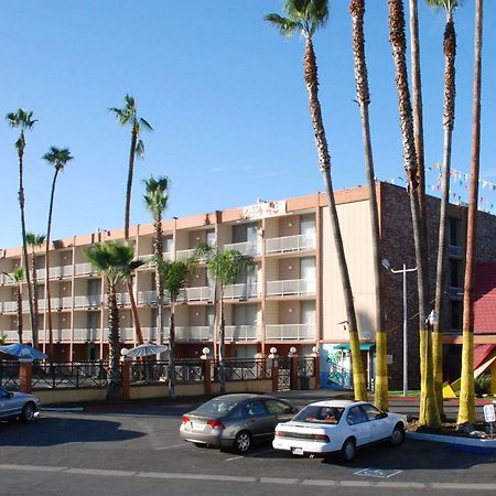 Regency Inn And Suites Baldwin Park Exteriér fotografie